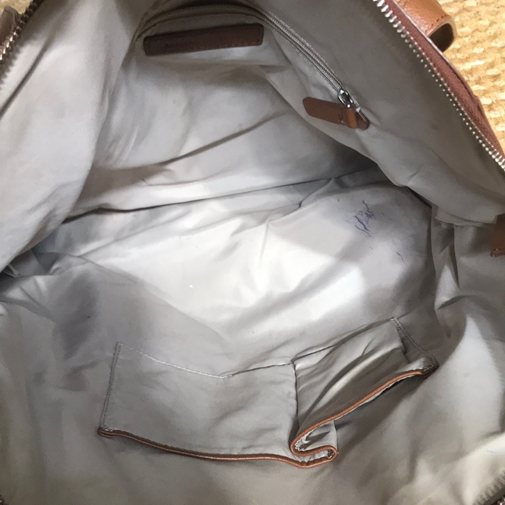 Banana Republic Large Leather Shoulder Bag - Picture 5 of 6